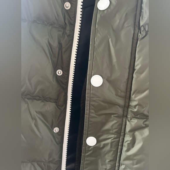 PAJAR Army Green Puffer Vest - Picture 2 of 7
